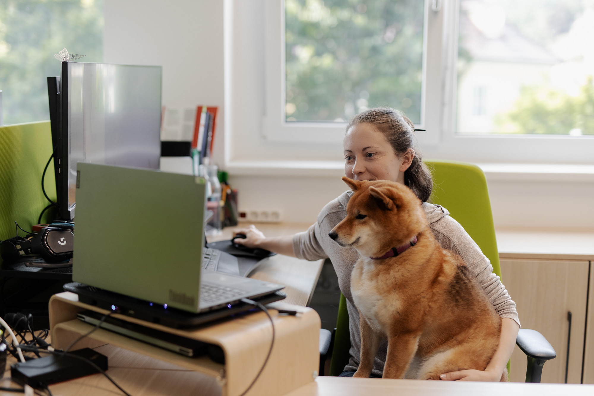 Beatrix Töglhofer bei der Webentwicklung bei mea IT Services